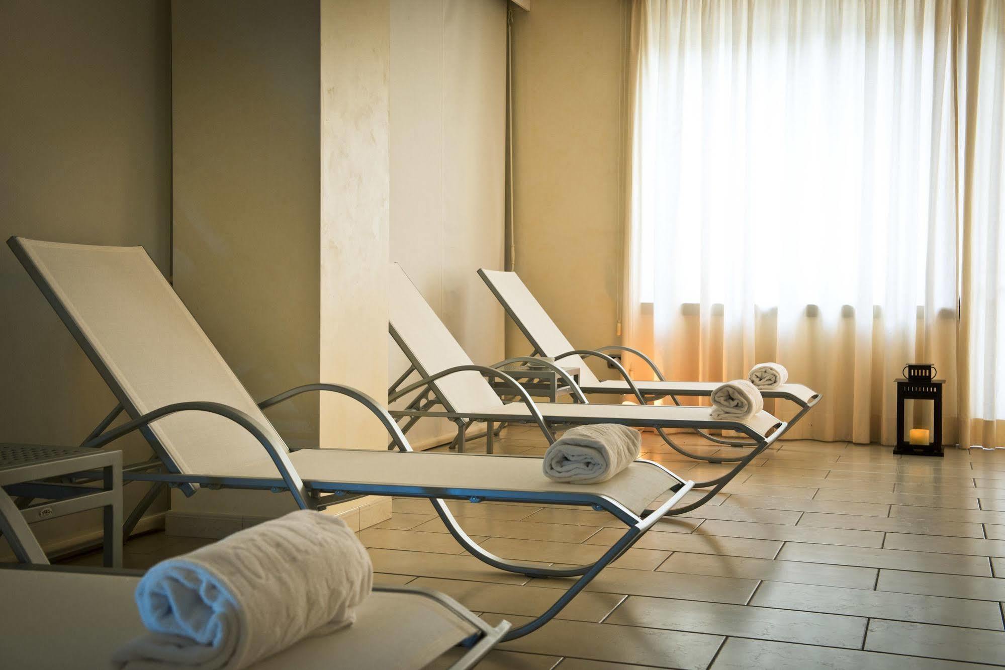 Park Hotel La Grave Кастелана Гроте Екстериор снимка